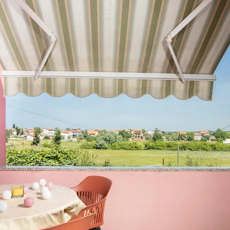 Apartment Sunny Valbandon